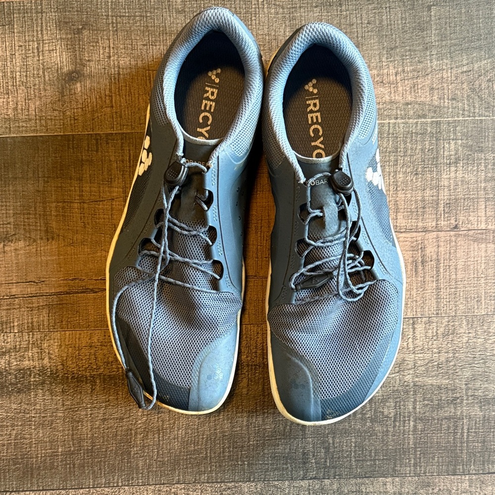 Vivo barefoot Men's Gray Athletic Shoes